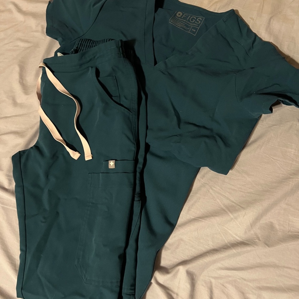 Figs scrubs